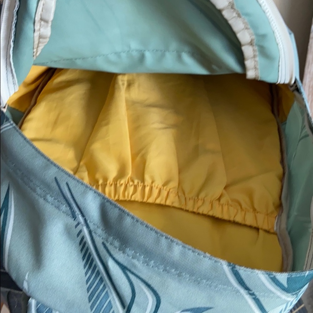 backpack - Picture 3 of 3